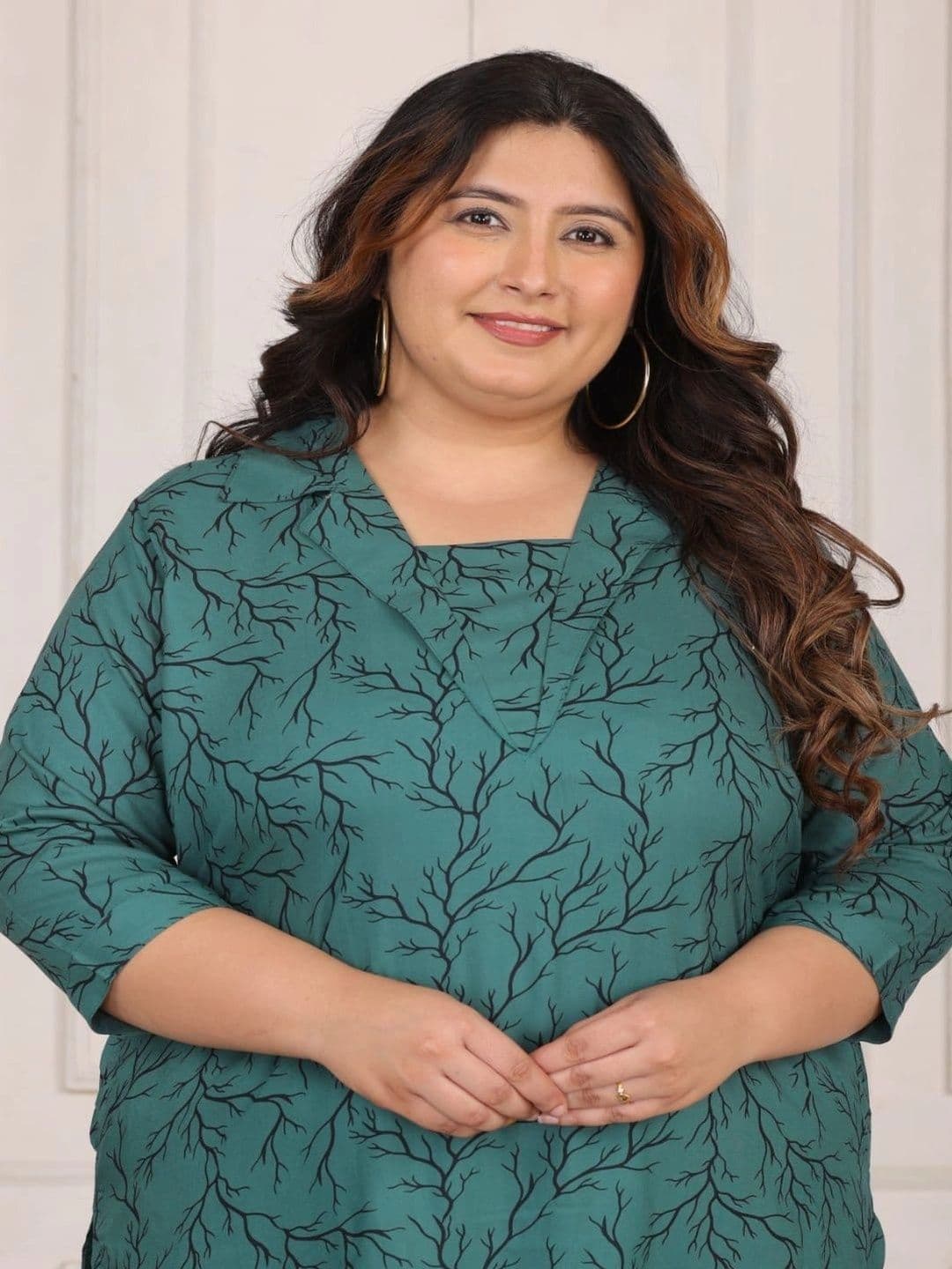 Sandhya's Plus Women Printed Regular Kurta with Trousers thumbnail 2