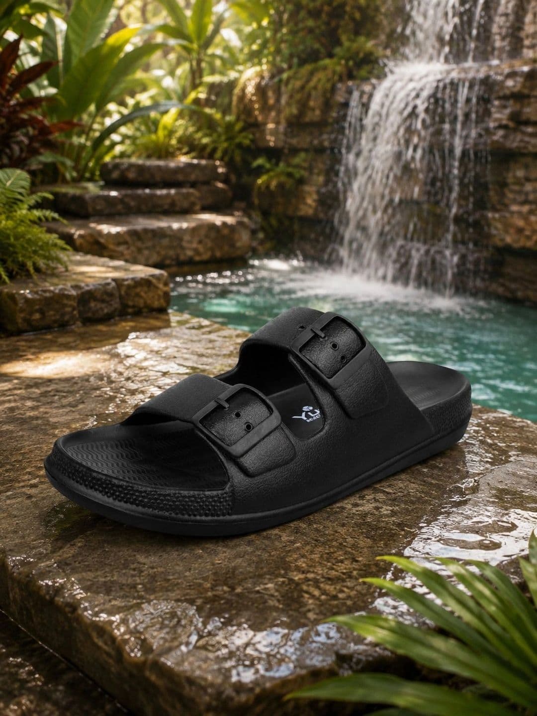 TRV Men Buckle Detailed Slip On Flip Flops thumbnail 7