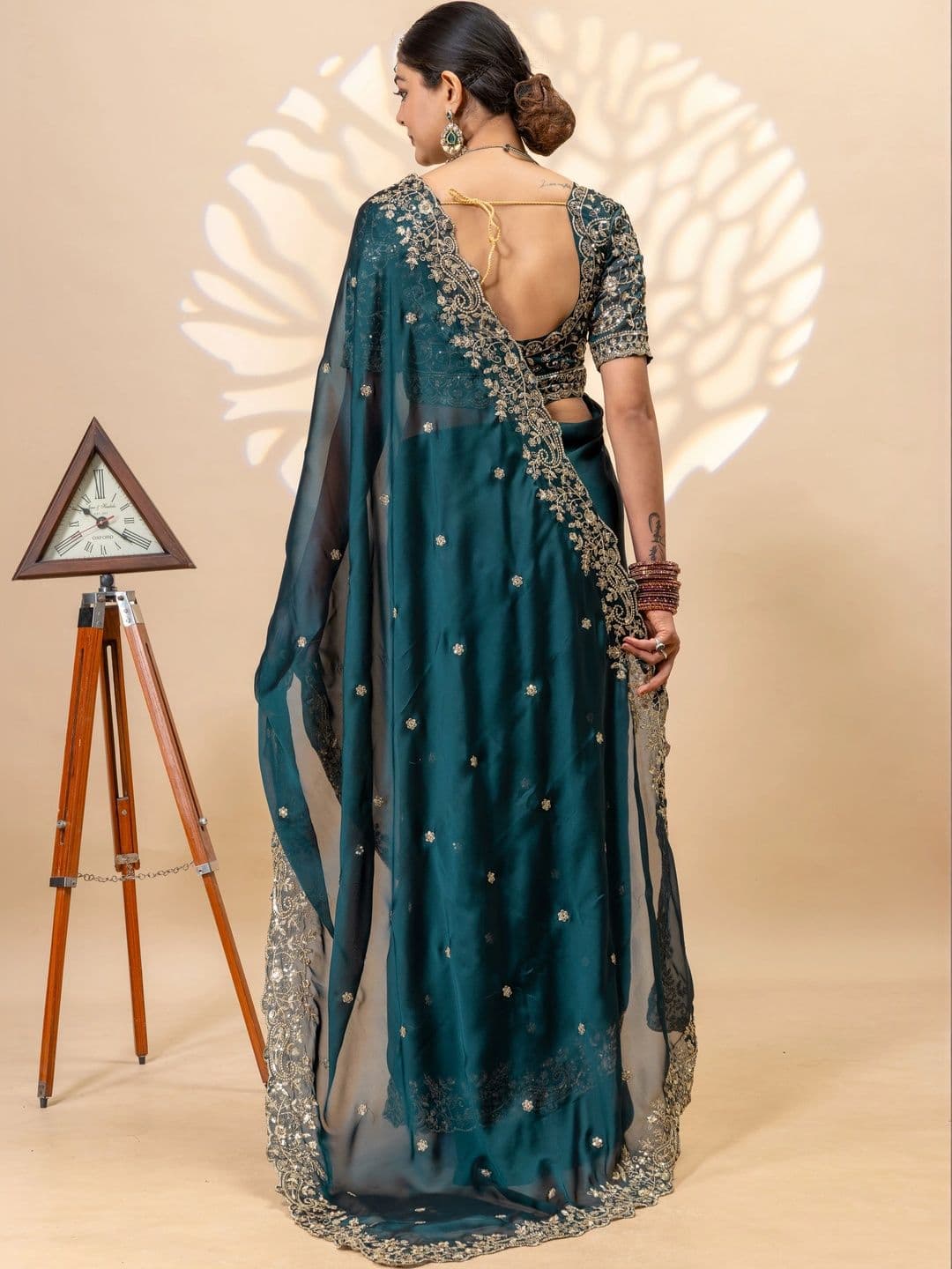 LabelVASTRA Floral Embroidered Silk Blend Saree thumbnail 4