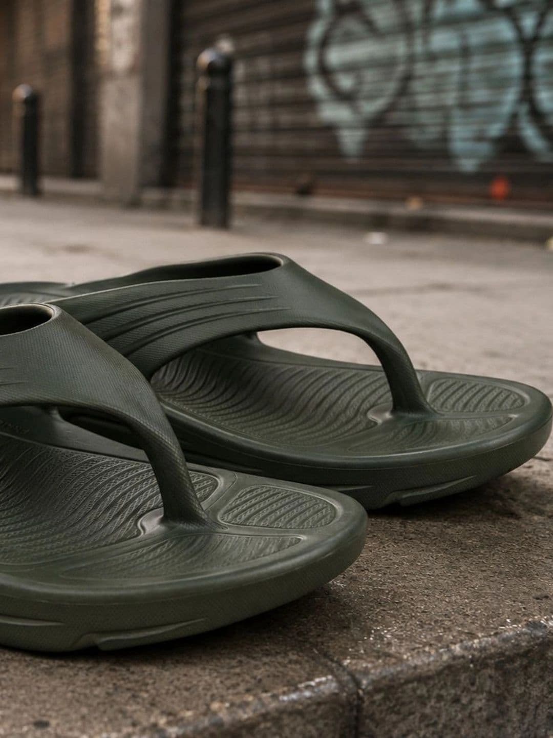 TRV Men Thong Flip-Flops thumbnail 6