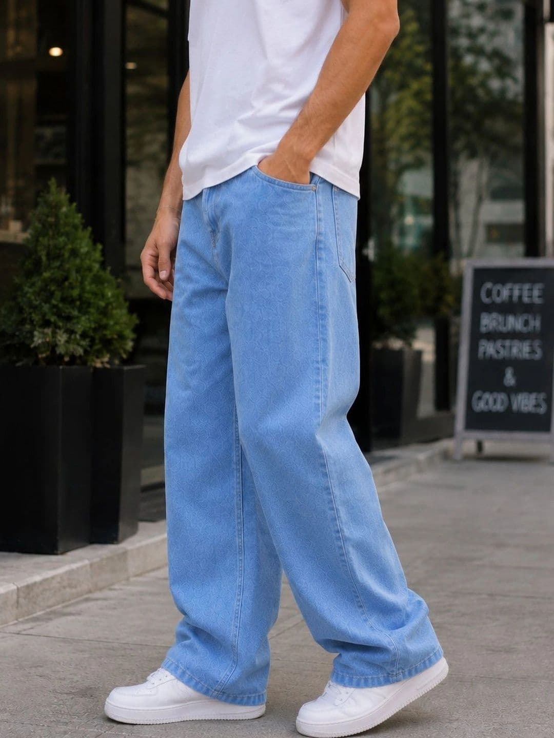 DENIM HAWK Men Classic Straight Fit Mid-Rise Stretchable Jeans thumbnail 4