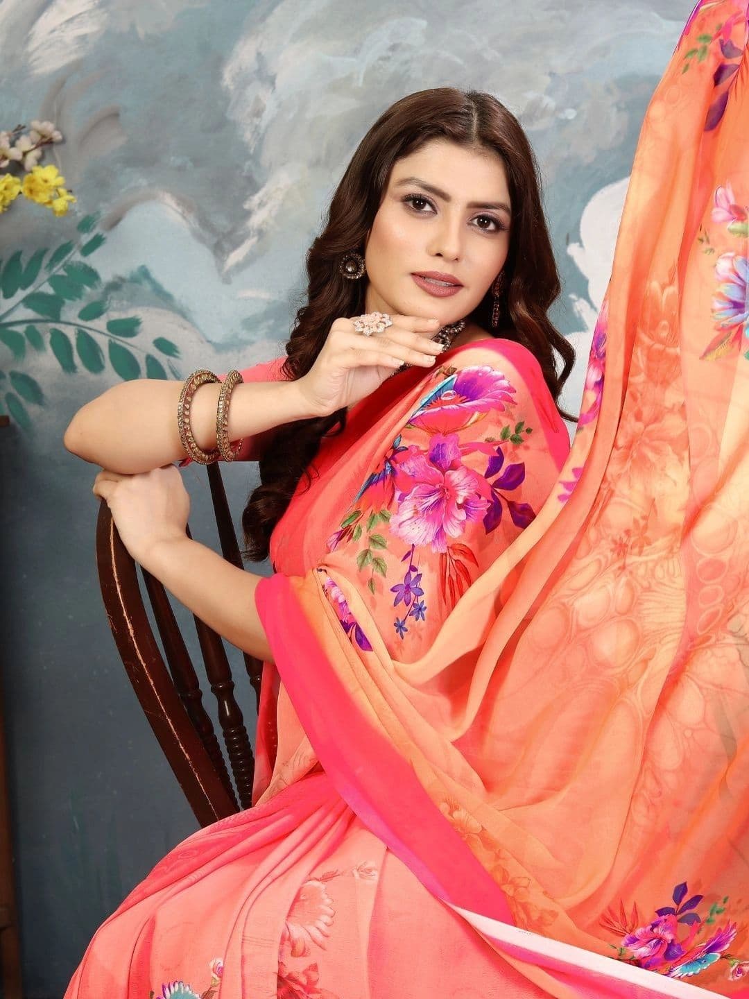 Mitera Floral Pure Georgette Designer Saree thumbnail 3