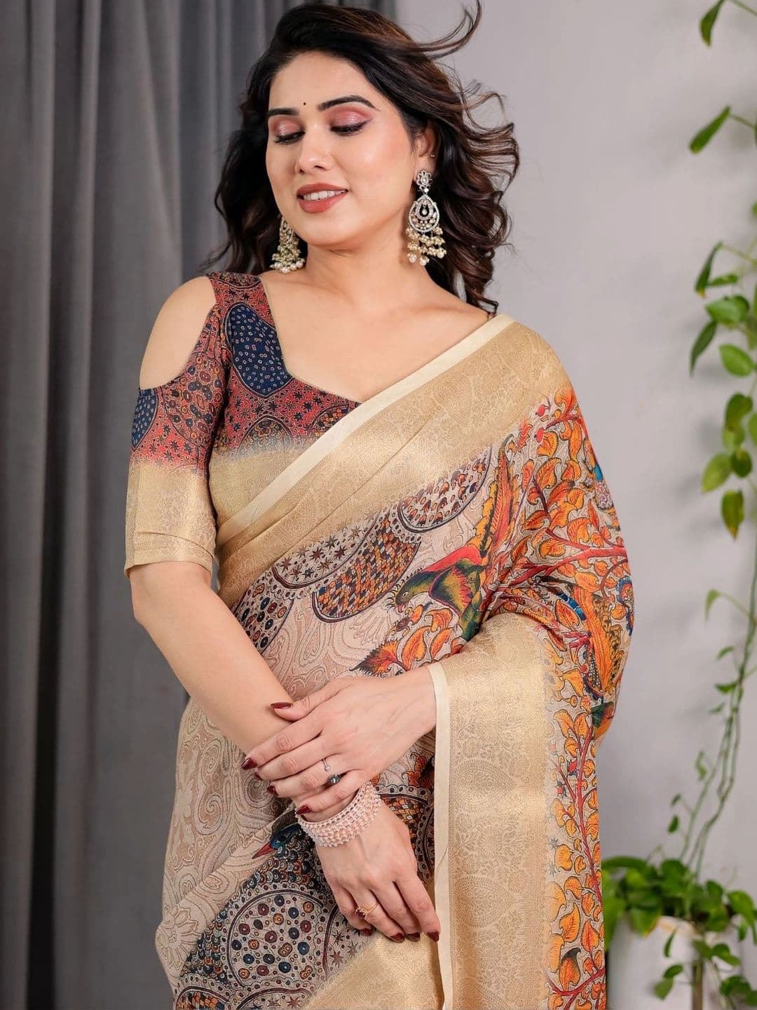 Mitera Kalamkari Silk Blend Designer Saree thumbnail 7
