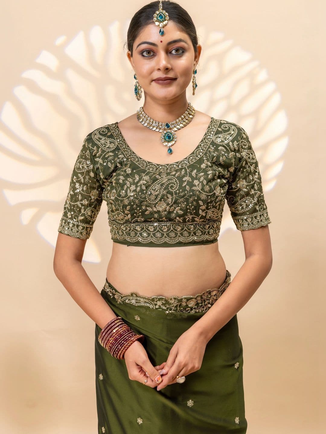 Saanvi Embellished Embroidered Silk Blend Saree thumbnail 6