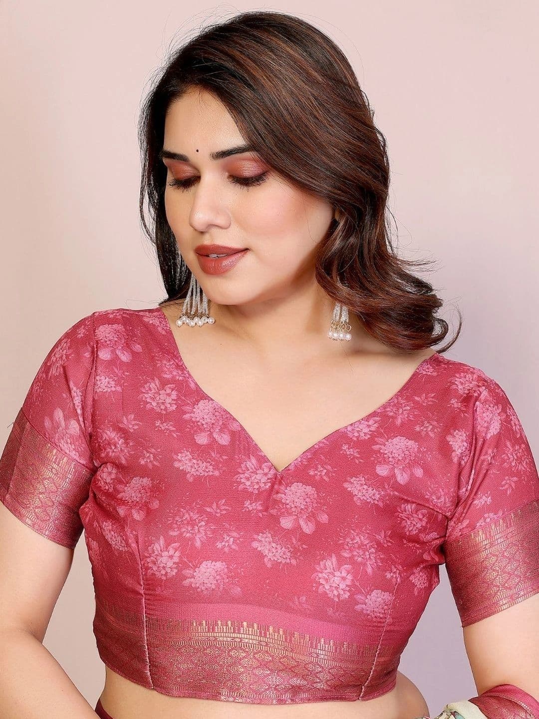 Mitera Floral Designer Saree thumbnail 6