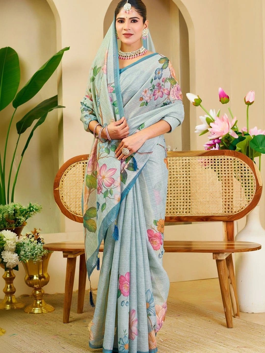 Mitera Floral Tissue Designer Saree thumbnail 3