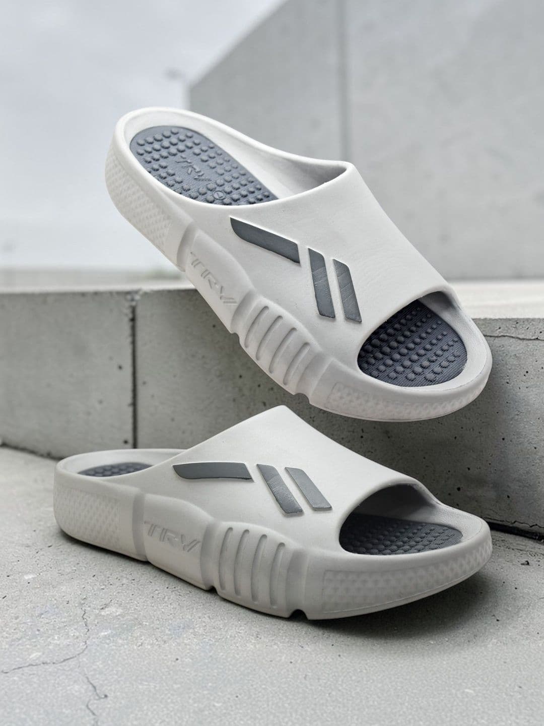 TRV Men Sliders thumbnail 3