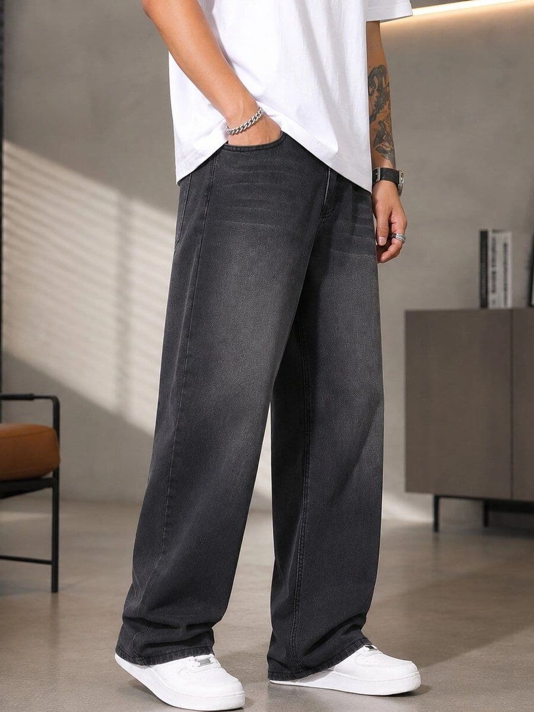 HIGH DENIM Men Straight Fit Mid-Rise Stretchable Jeans thumbnail 2