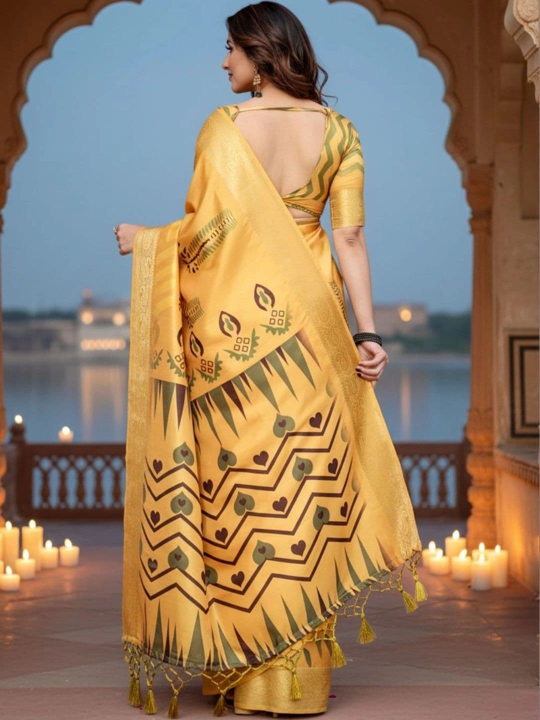 Mitera Floral Silk Blend Designer Saree thumbnail 3