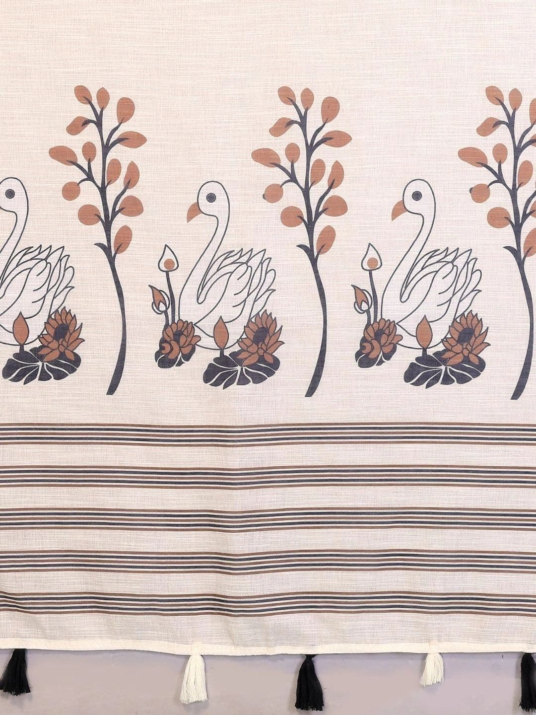 Mitera Warli Linen Blend Designer Saree thumbnail 3