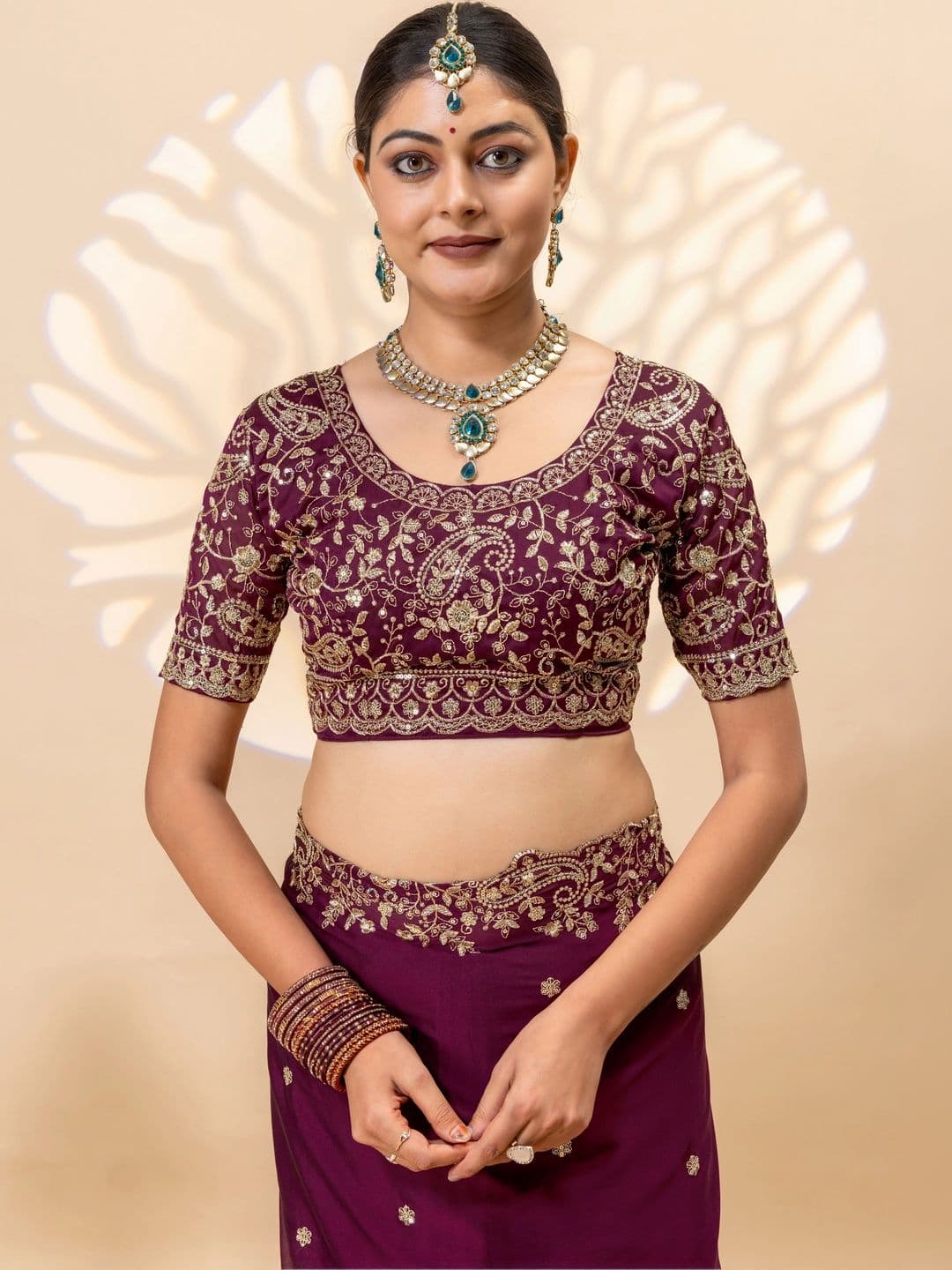 Saanvi Embellished Embroidered Silk Blend Saree thumbnail 6