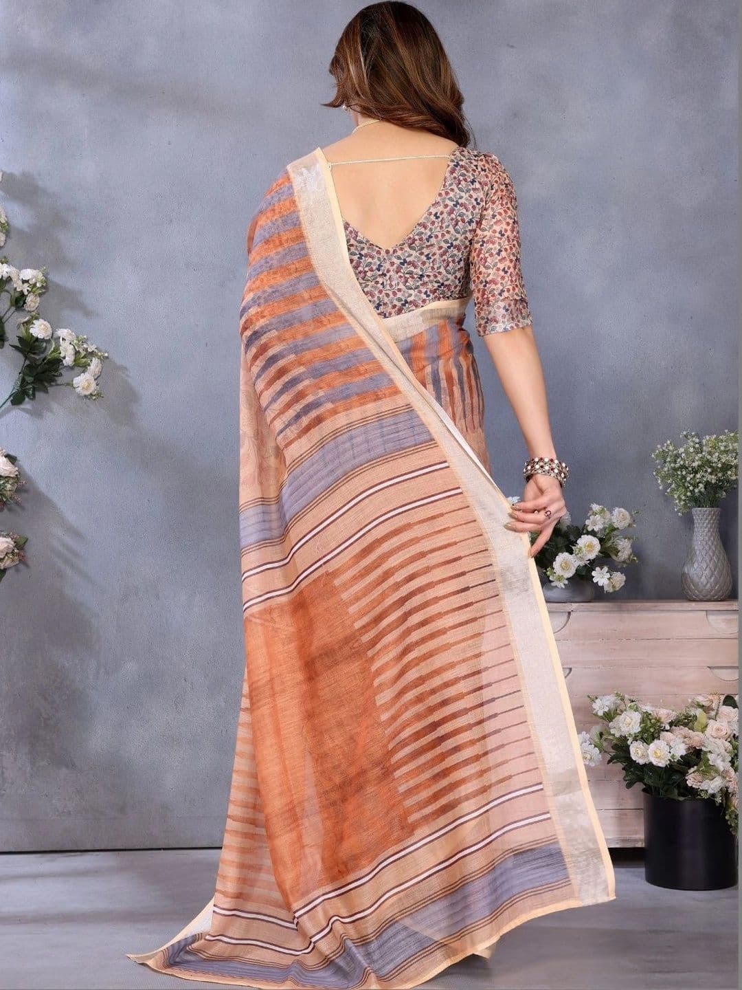 Mitera Striped Linen Blend Designer Saree thumbnail 3