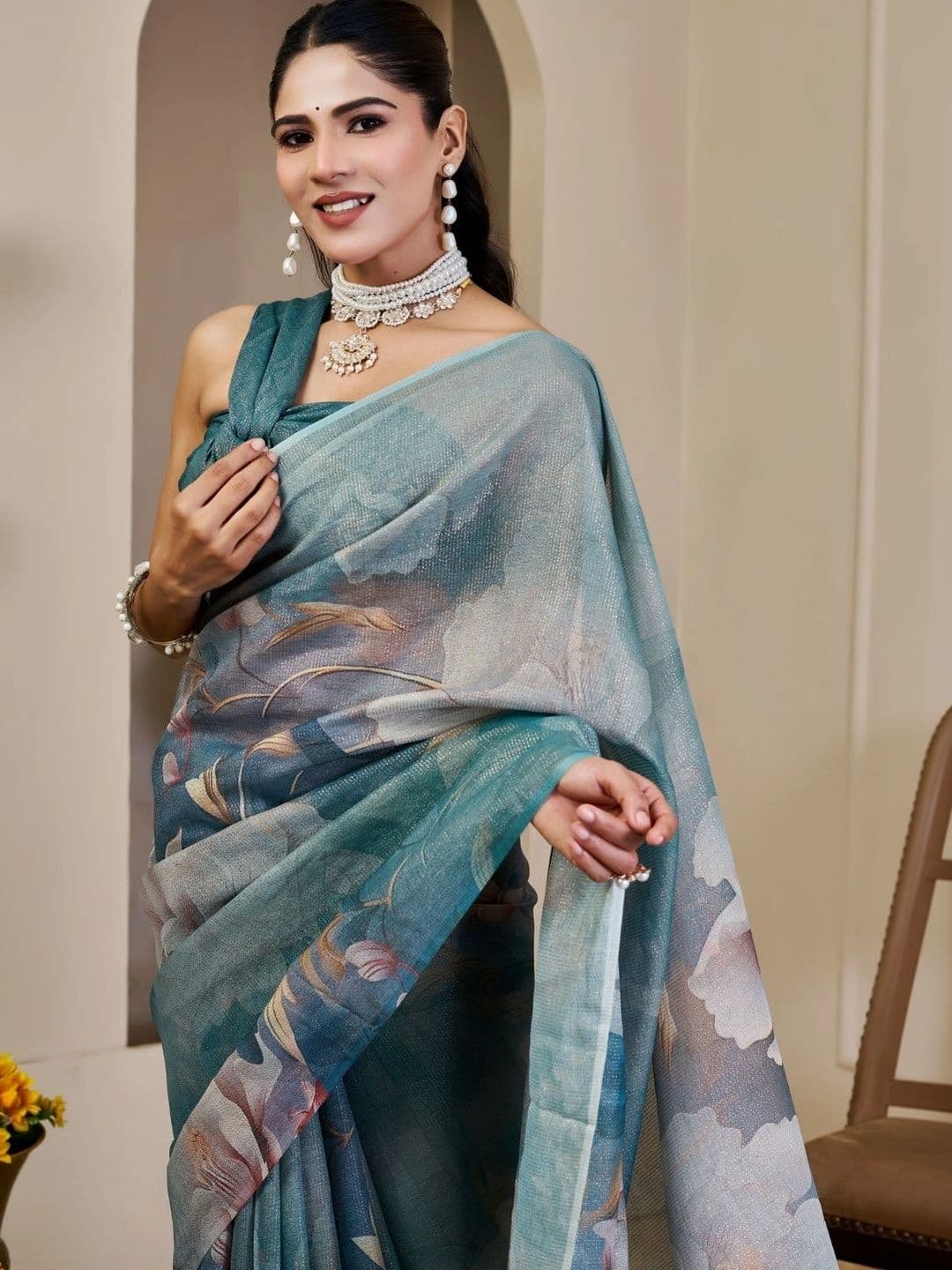 Mitera Floral Tissue Designer Saree thumbnail 3