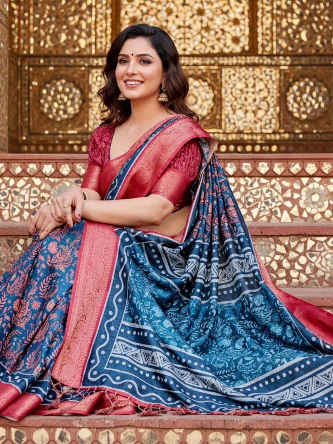 Mitera Floral Silk Blend Designer Saree thumbnail 4