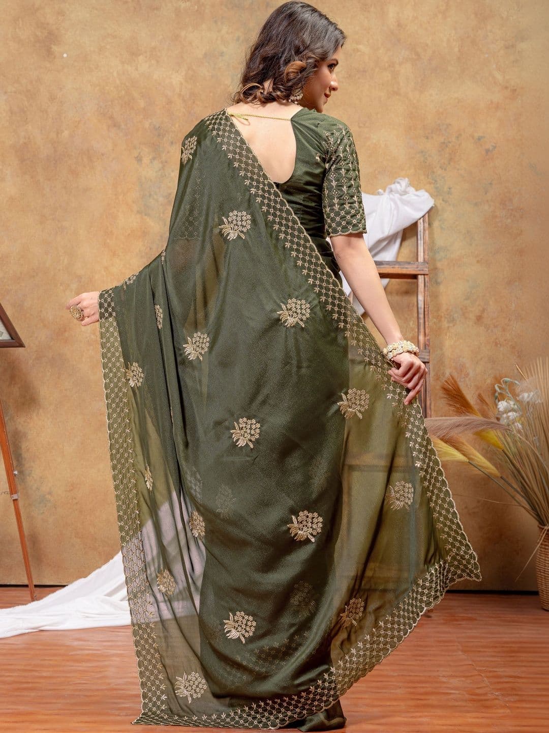 LabelVASTRA Embellished Embroidered Poly Georgette Saree thumbnail 2