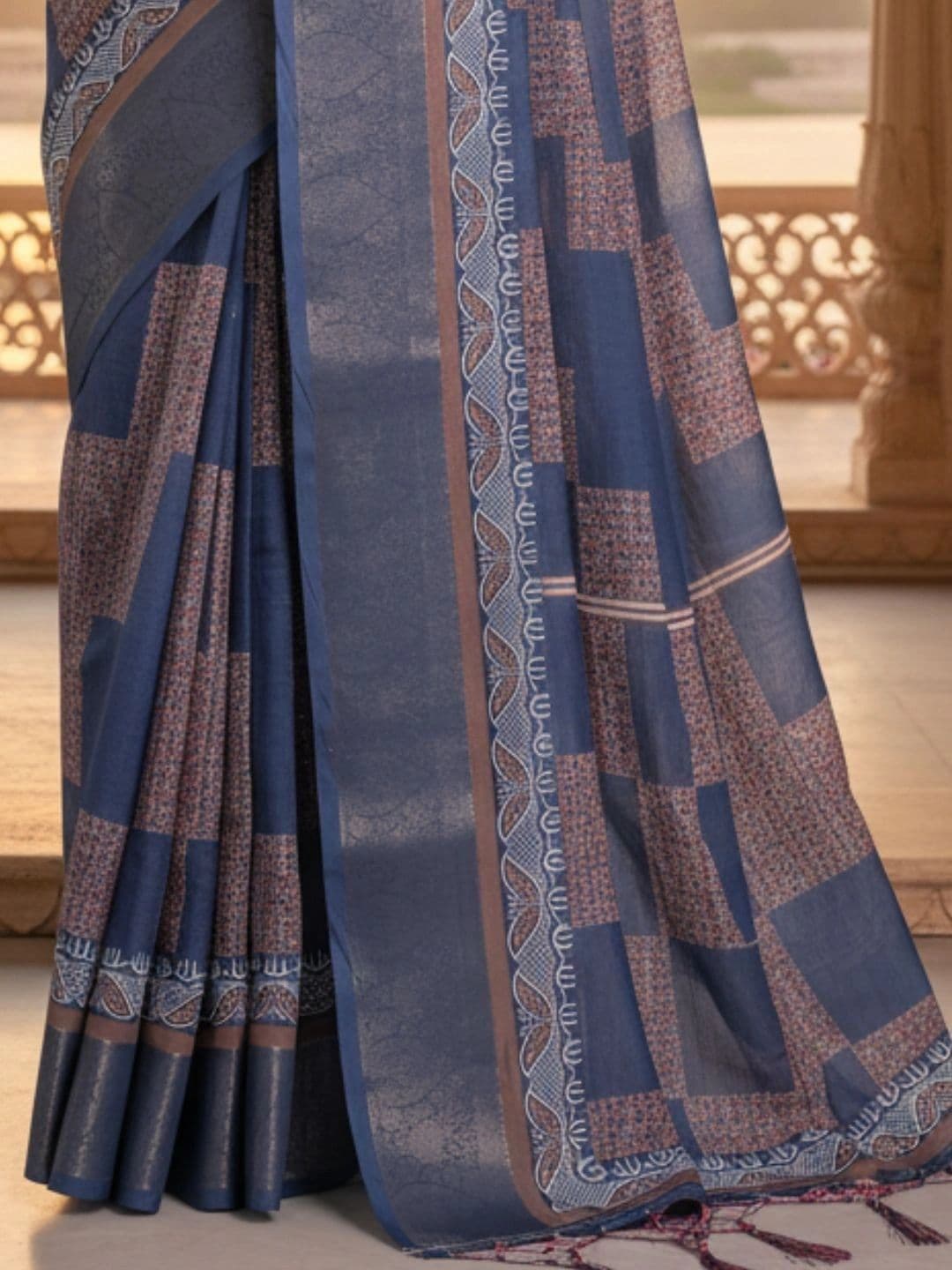 Mitera Silk Blend Designer Saree thumbnail 3