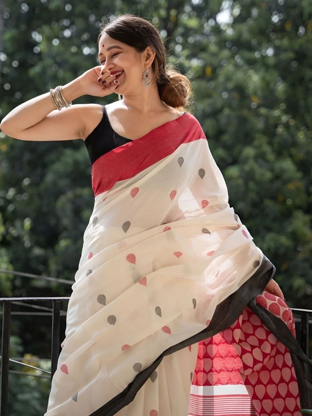 MISS WEARS Paisley Saree thumbnail 5
