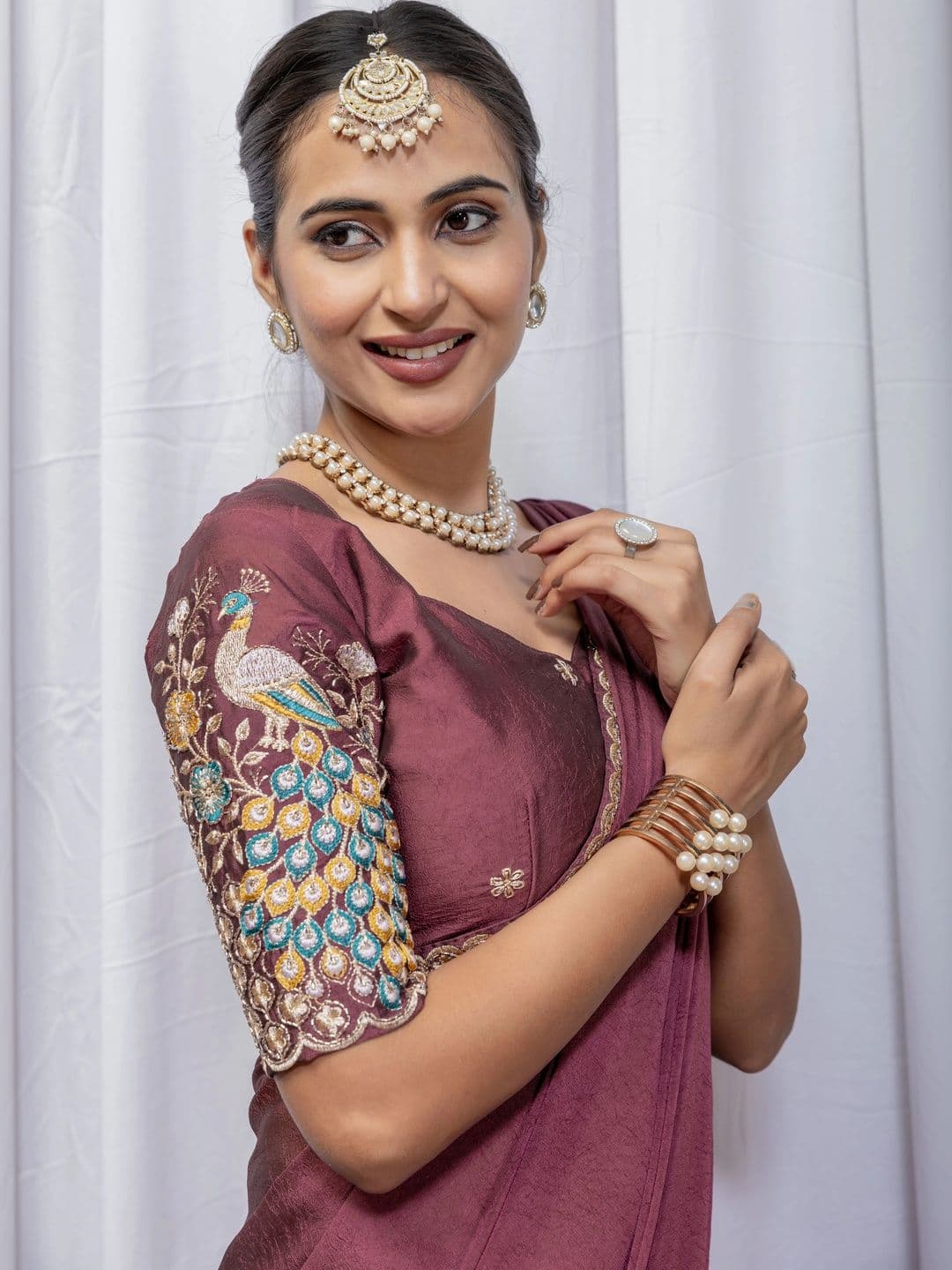 Vastra Drape Embellished Embroidered Poly Georgette Saree thumbnail 4