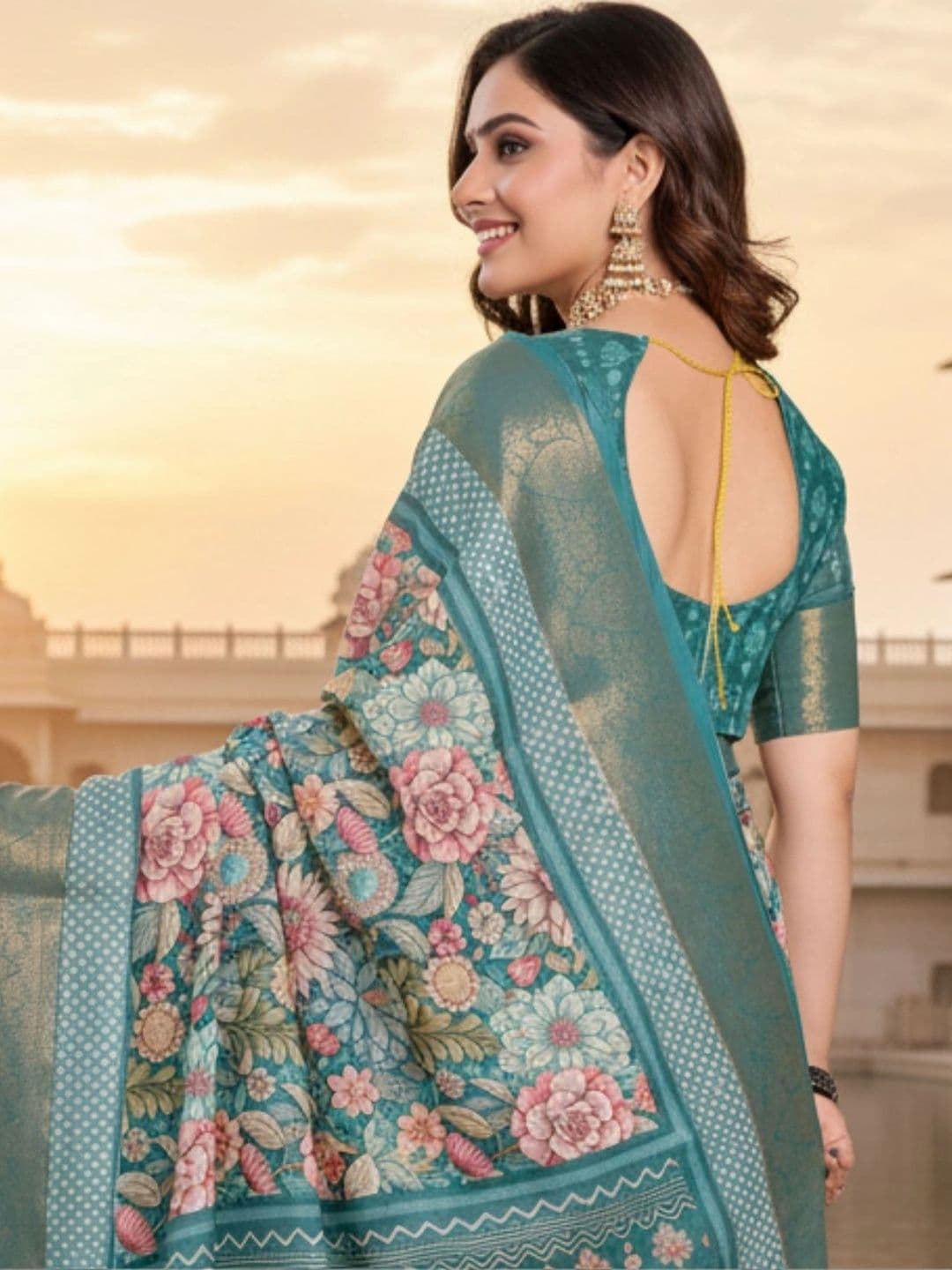 Mitera Floral Silk Blend Designer Saree thumbnail 3