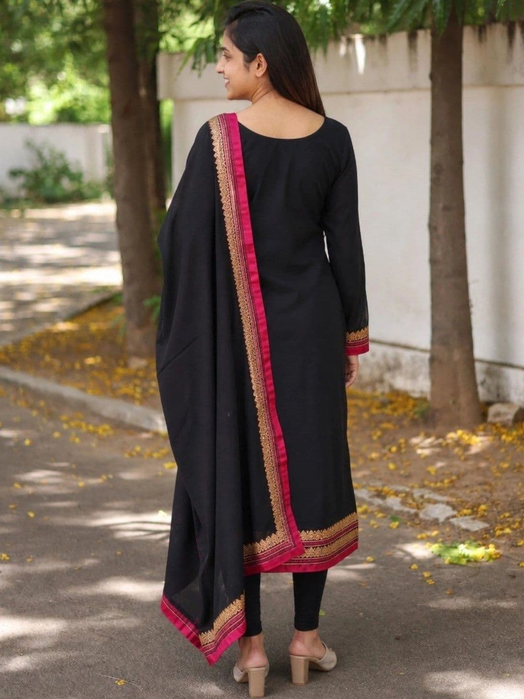 KALINI Women Regular Kurta With Dupatta thumbnail 2
