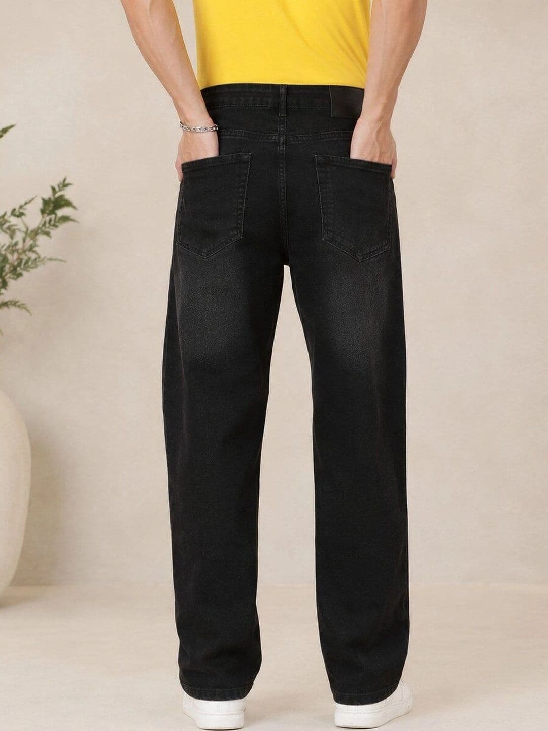 HIGH DENIM Men Straight Fit Mid-Rise Low Distress Stretchable Jeans thumbnail 2