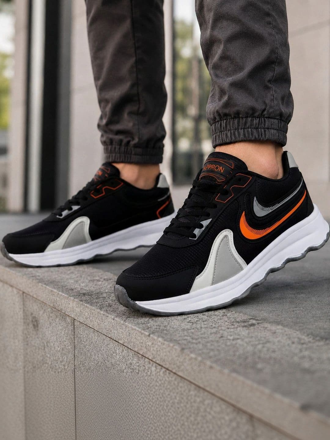 APRON Men Running Shoes thumbnail 2