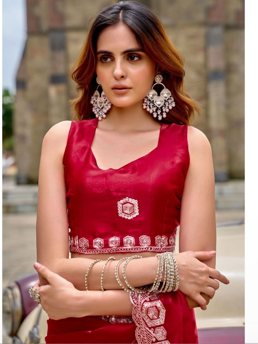 Dhaaga Ghar Woven Design Embroidered Saree thumbnail 3