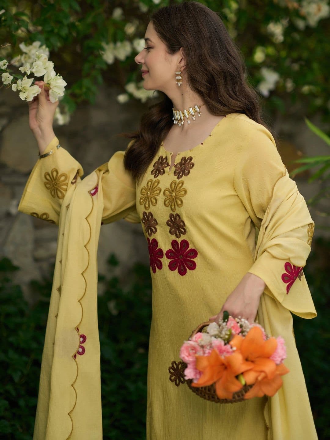 Ijya Women Floral Embroidered Regular Thread Work Chanderi Silk Kurta with Trousers & With Dupatta thumbnail 6