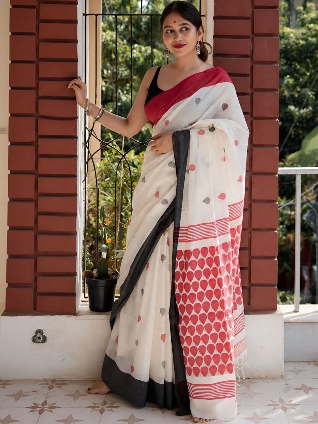 MISS WEARS Paisley Saree - view 1