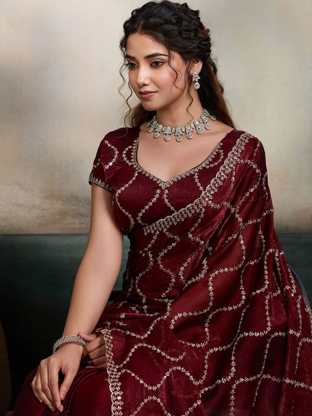 Mitera Floral Embroidered Pure Chiffon Designer Saree thumbnail 7