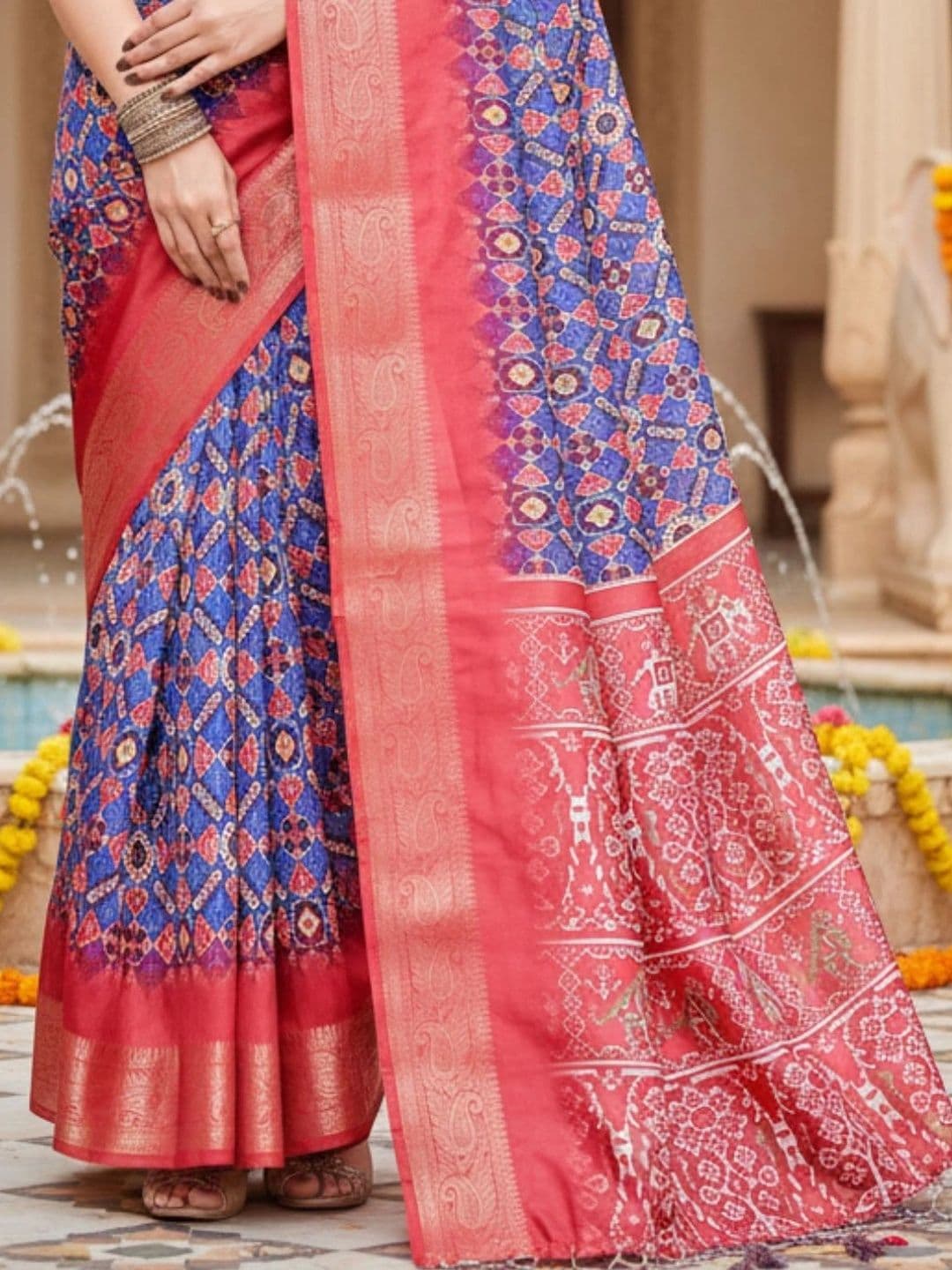 Mitera Floral Silk Blend Designer Saree thumbnail 2