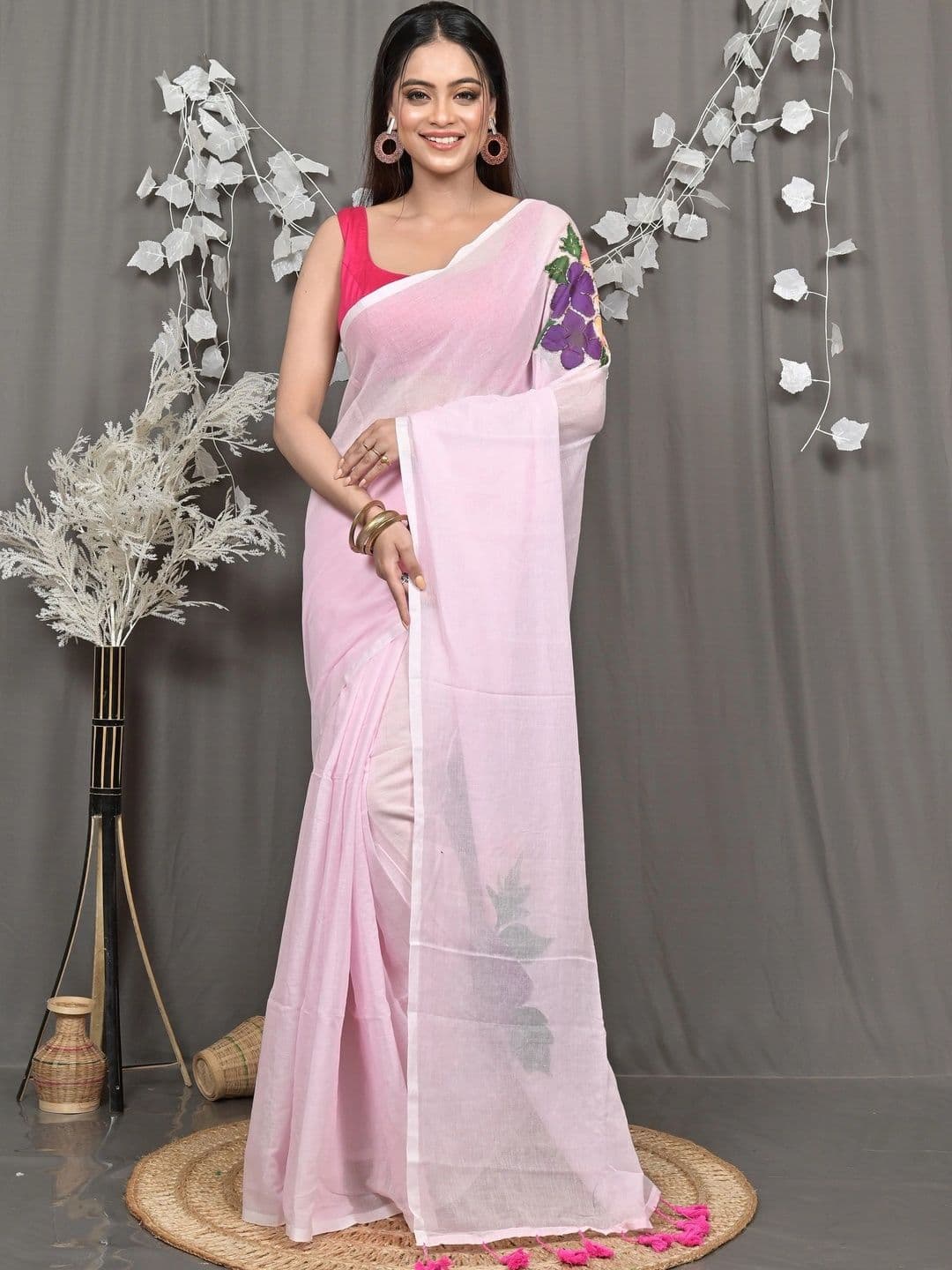 DipDiya Floral Sequinned Pure Cotton Taant Saree - view 1