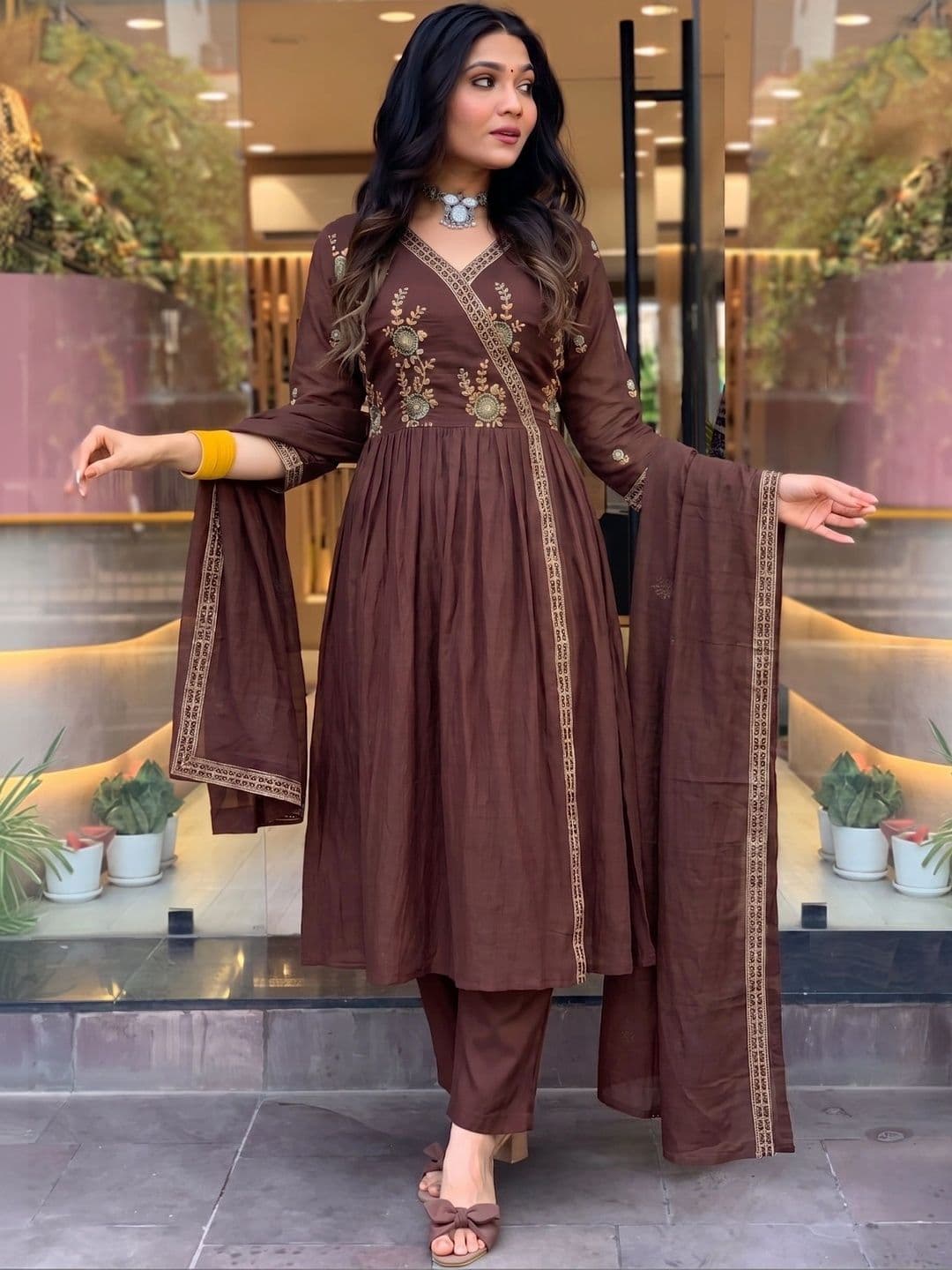 Anouk Women Ethnic Motifs Embroidered Angrakha Thread Work Pure Silk Kurta with Trousers & With Dupatta thumbnail 3
