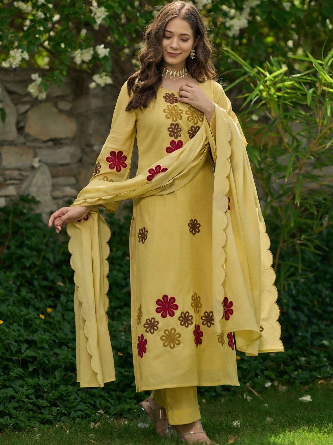 Ijya Women Floral Embroidered Regular Thread Work Chanderi Silk Kurta with Trousers & With Dupatta thumbnail 3