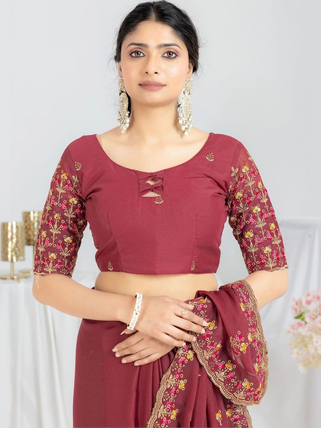 Saanvi Floral Embroidered Poly Georgette Saree thumbnail 3