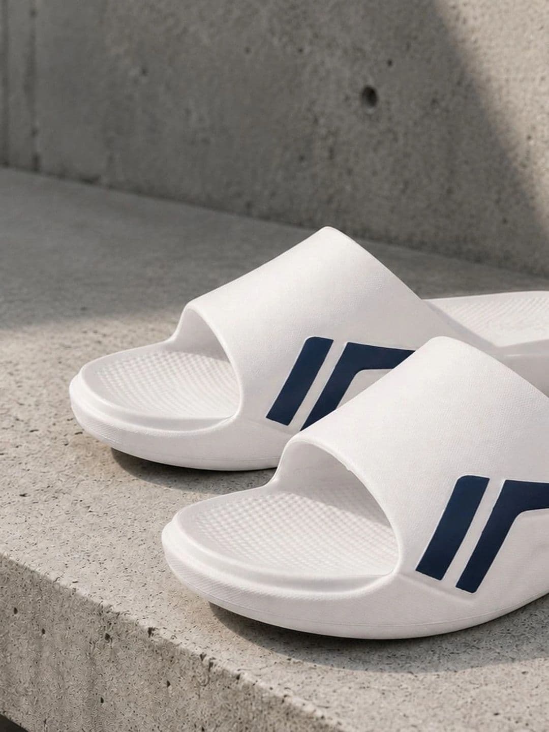 TRV Men Printed Sliders - view 1