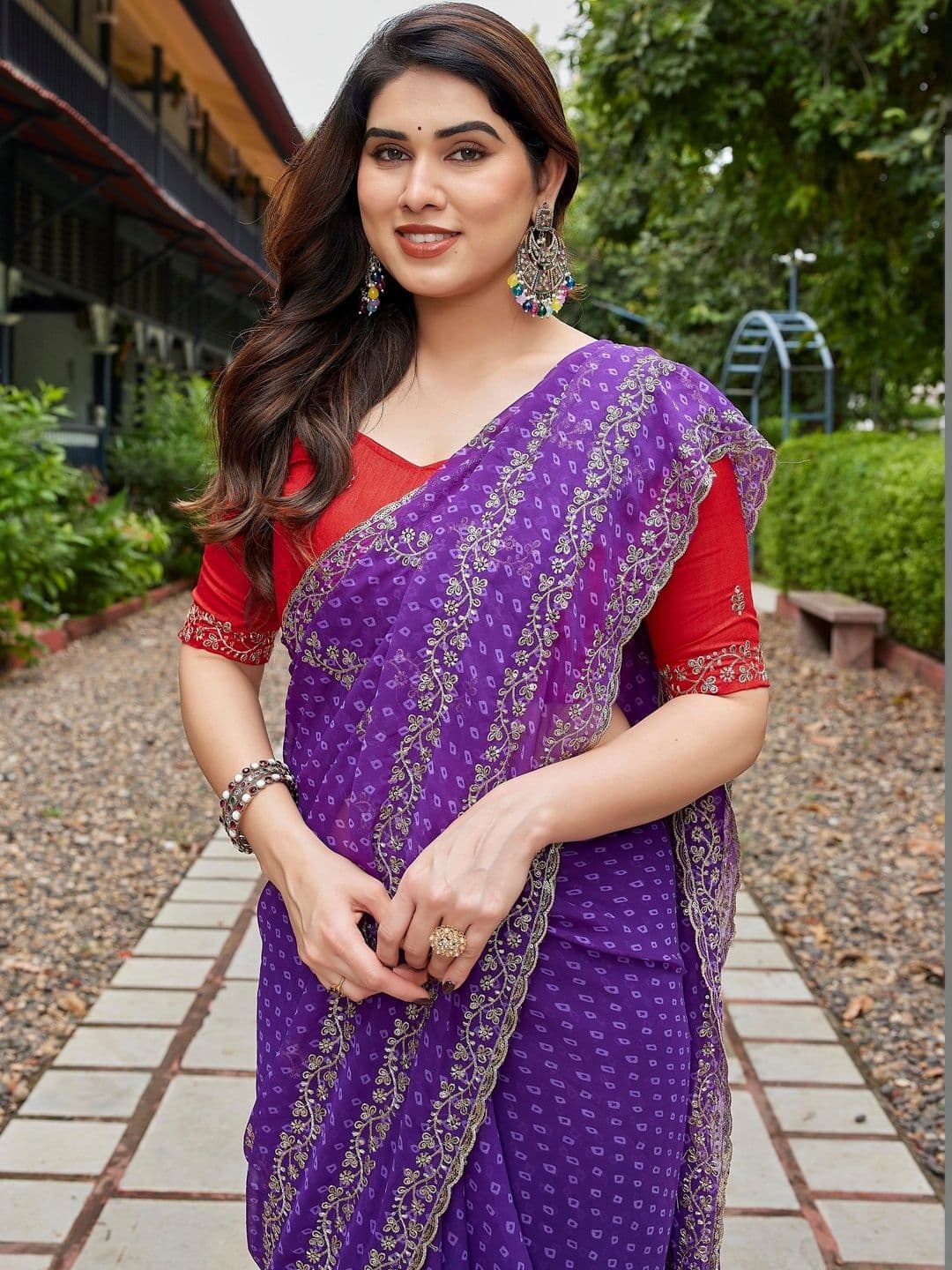 Mitera Bandhani Zari Pure Georgette Designer Saree thumbnail 7