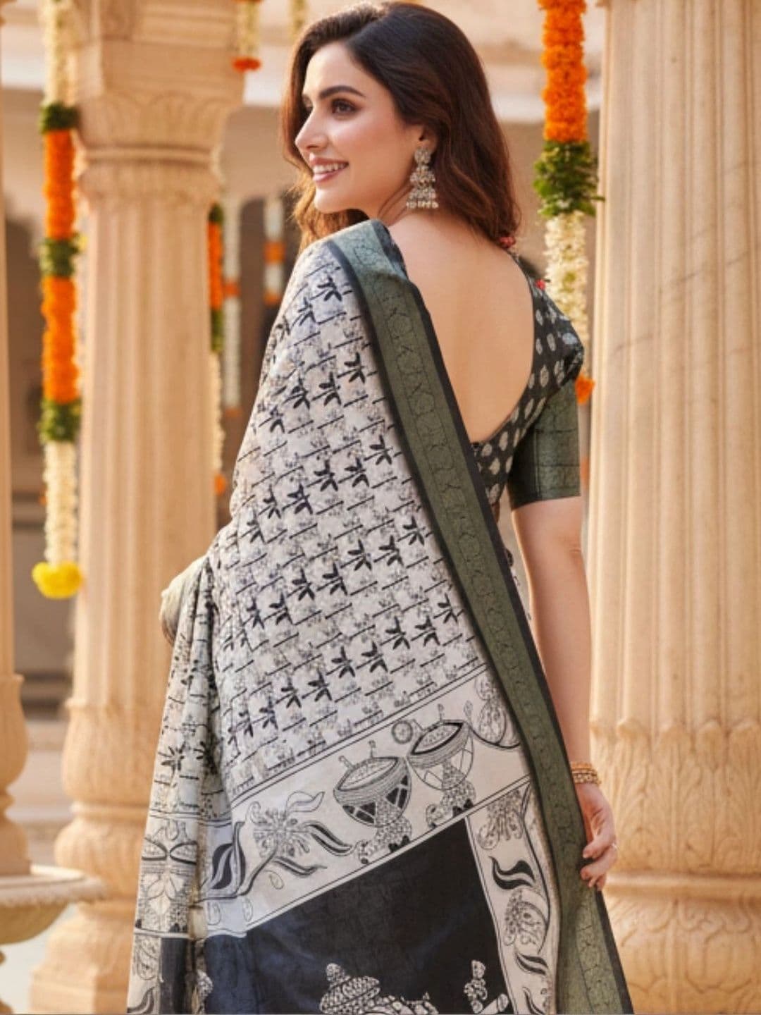 Mitera Floral Silk Blend Designer Saree thumbnail 2