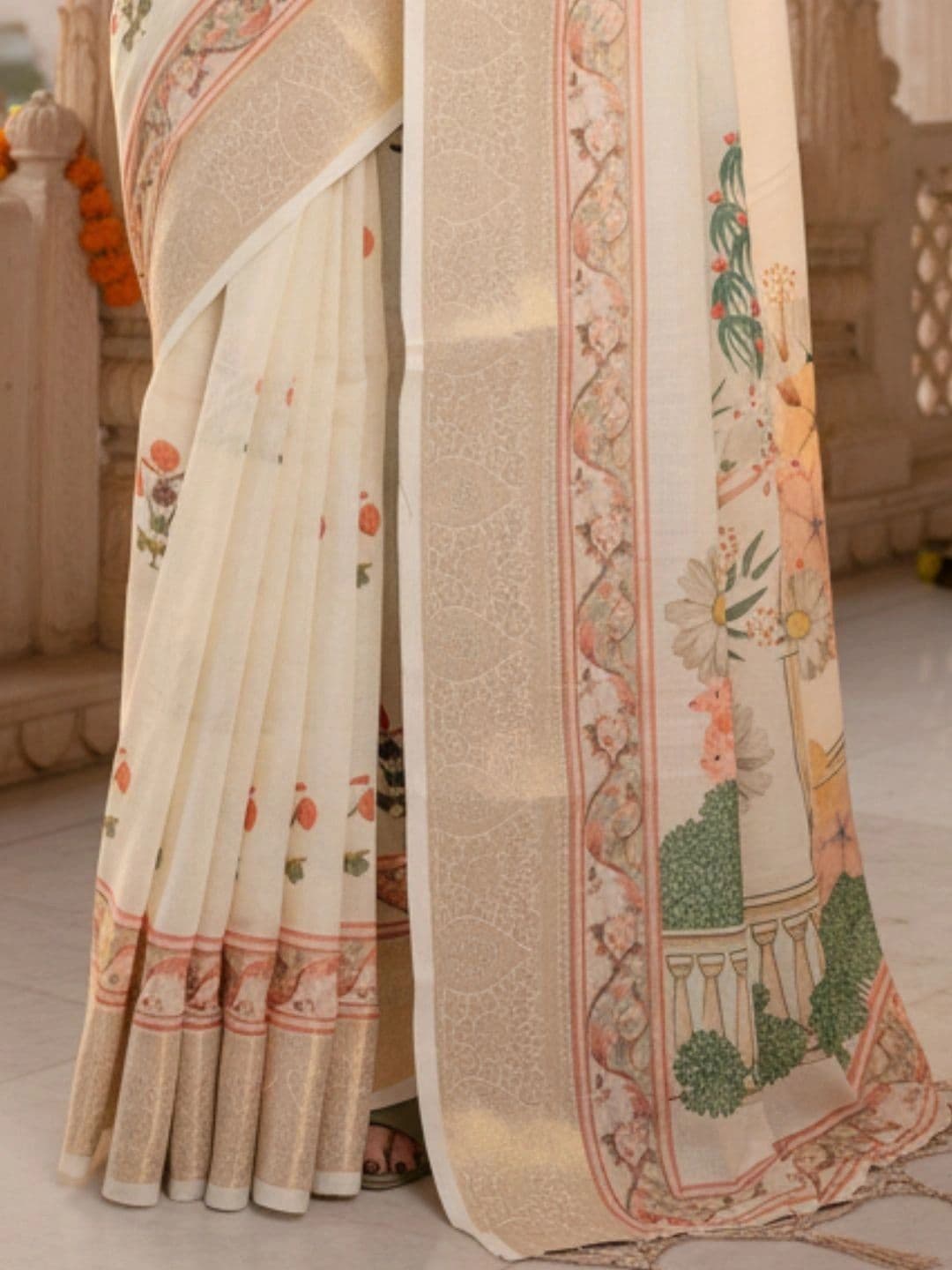 Mitera Floral Silk Blend Designer Saree thumbnail 4