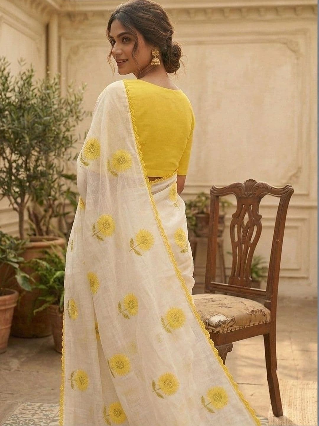 STAVA CREATION Floral Pure Linen Designer Saree thumbnail 4