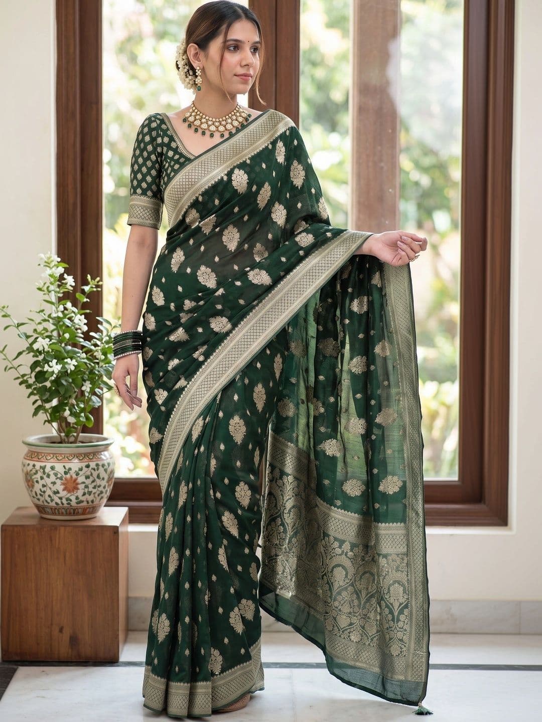 VastraVestit women Woven Design Zari Art Silk Kanjeevaram Saree - view 1