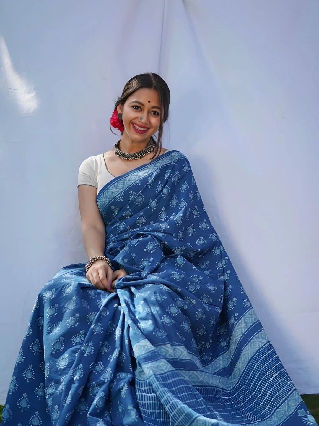 MISS WEARS Ajrak Block Saree thumbnail 2