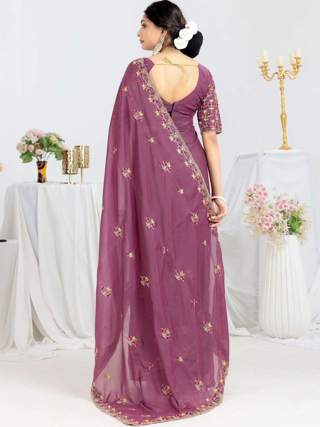 LabelVASTRA Floral Zari Poly Georgette Saree thumbnail 3