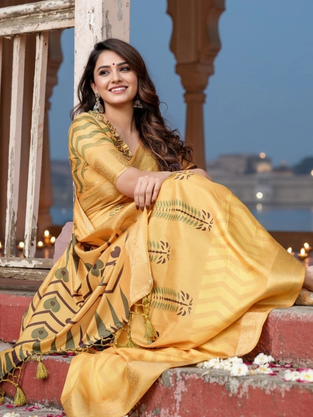 Mitera Floral Silk Blend Designer Saree thumbnail 2
