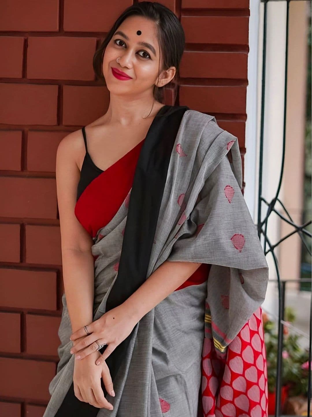 MISS WEARS Paisley Saree thumbnail 5