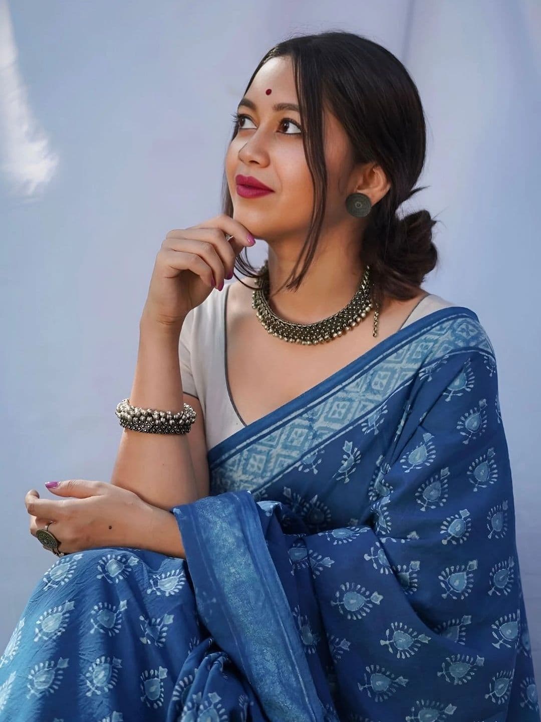 MISS WEARS Ajrak Block Saree thumbnail 6