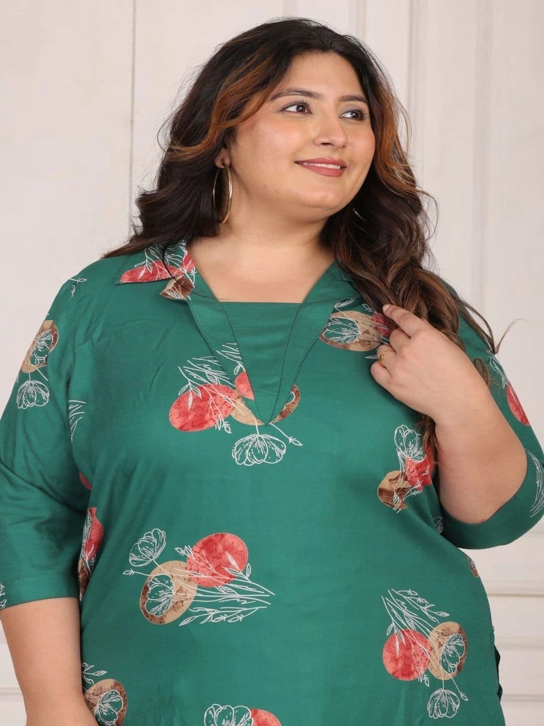 Sandhya's Plus Women Floral Printed Regular Kurta with Harem Pants thumbnail 5
