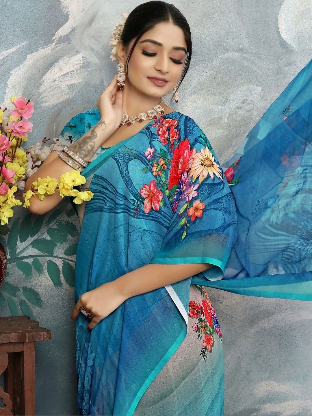 Mitera Floral Pure Georgette Designer Saree thumbnail 2