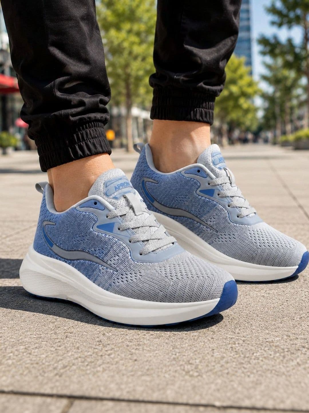 APRON Men Running Shoes thumbnail 2