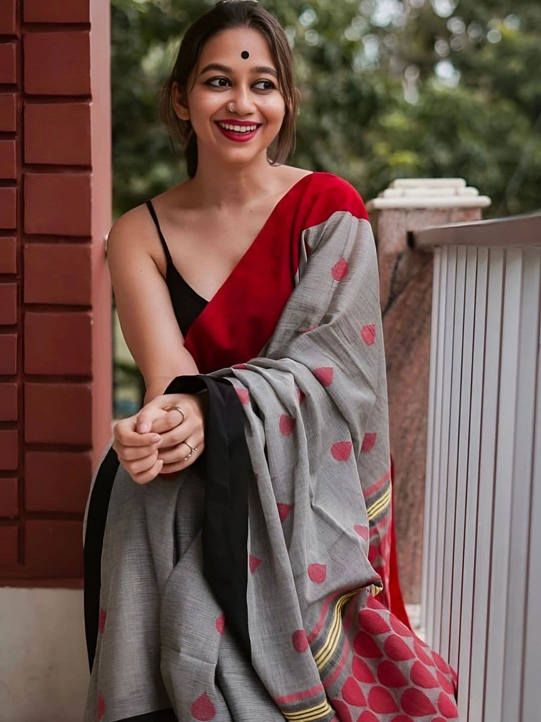 MISS WEARS Paisley Saree thumbnail 6